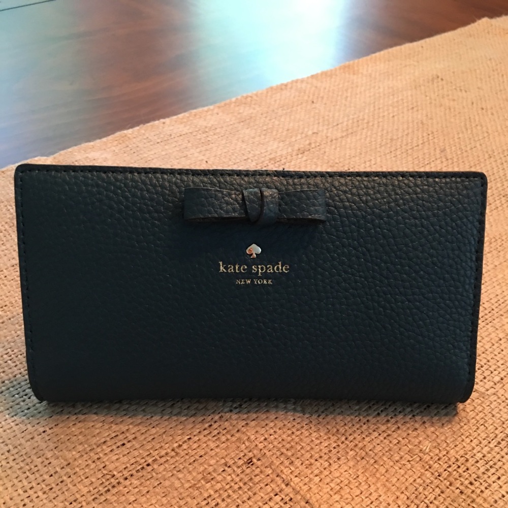 Kate Spade “Stacy” wallet